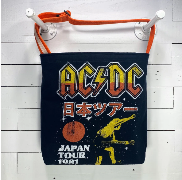 Goodfarken - AC/DC 1980 Japan Tour Crossbody Tee Bag - Crossbody Bag (LIMITED EDITION)
