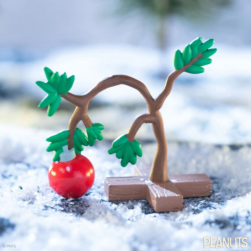 SUPER7 - Peanuts ReAction - Wave 6 Holiday Box Set - Charlie Brown & Linus & Sad Tree