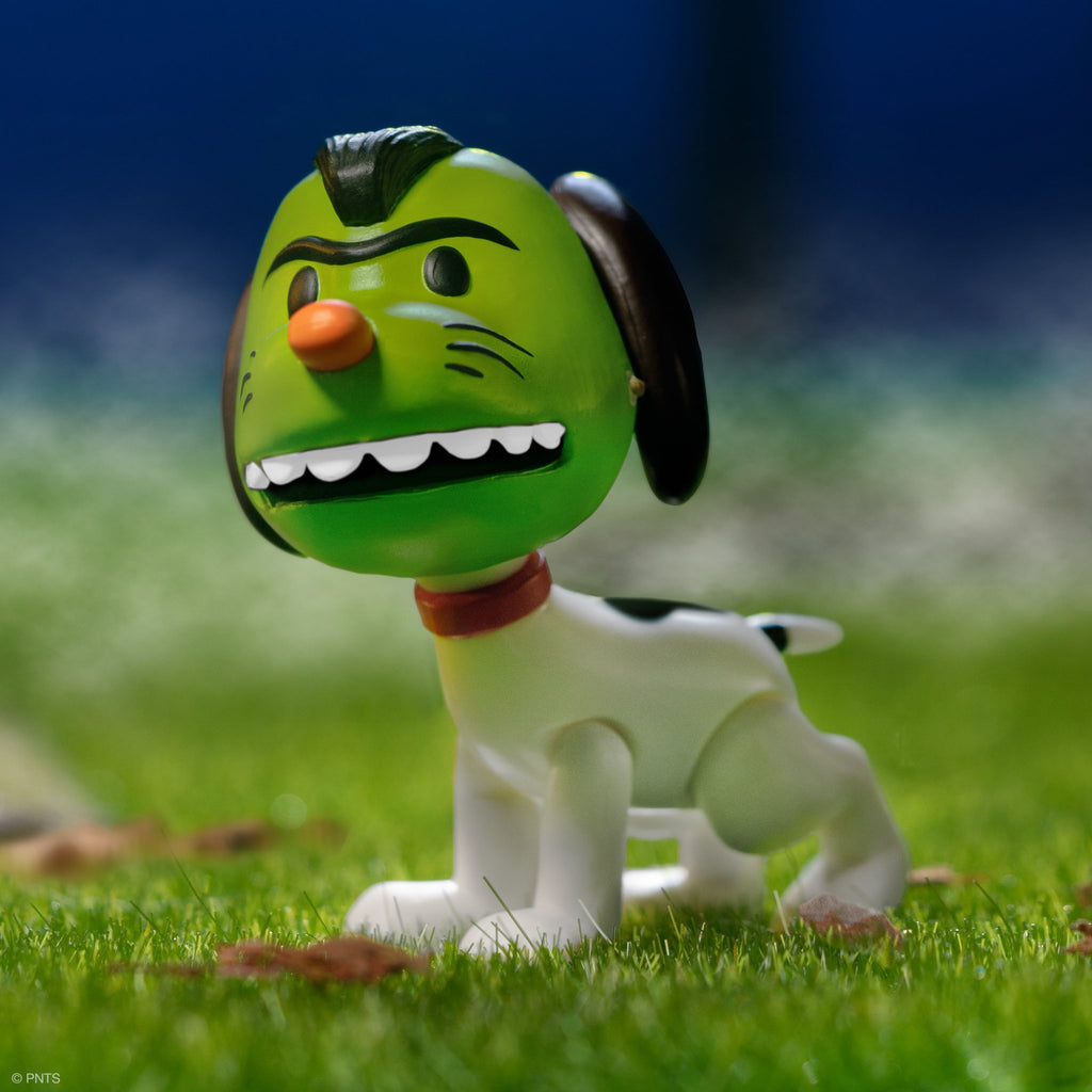 SUPER7 Peanuts ReAction Figure Wave 4 - Masked Snoopy
