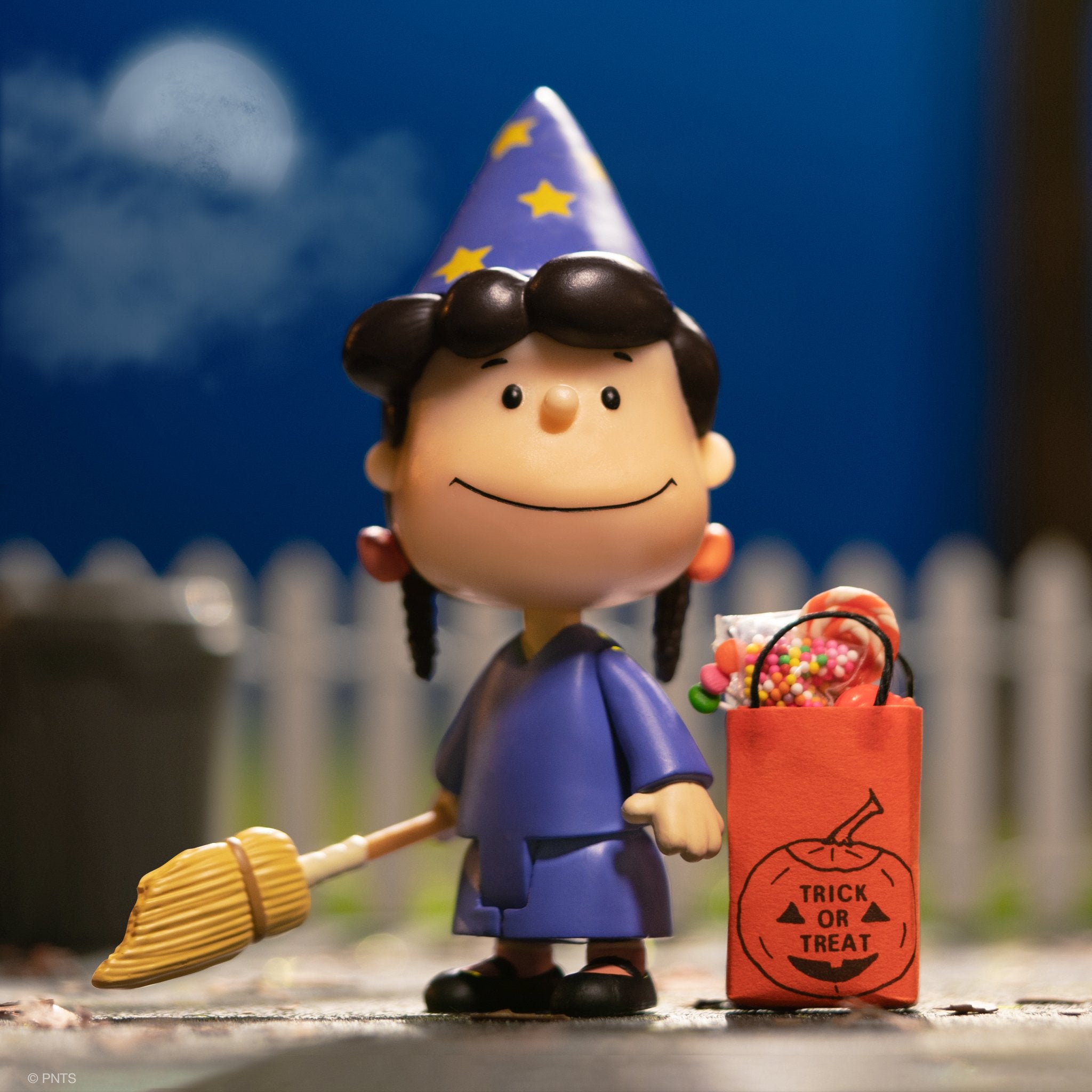 SUPER7 Peanuts ReAction Figure Wave 4 - Witch Violet